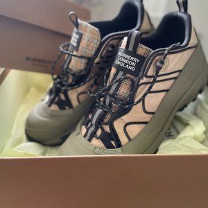 BURBUERRY ARTHUR SNEAKERS